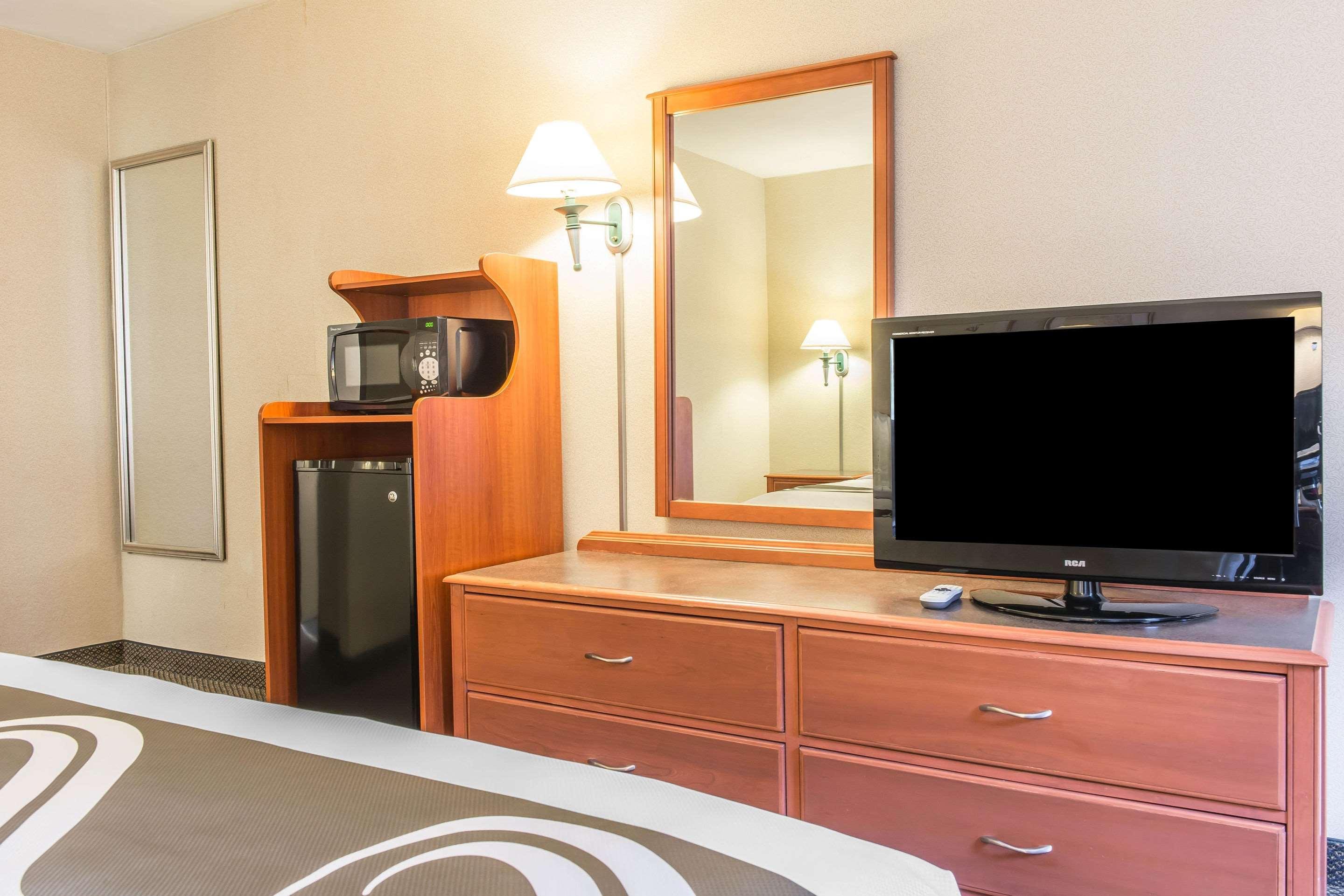 Quality Inn Hermitage Luaran gambar
